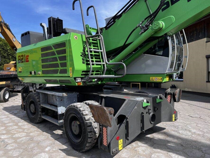 Sennebogen 821 K10 ULM - Překládkové rypadlo: obrázek 4 Sennebogen 821 K10 ULM - Překládkové rypadlo: obrázek 4