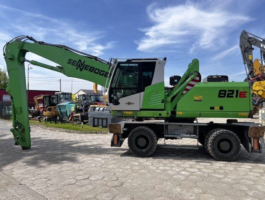 Sennebogen 821 K10 ULM - Překládkové rypadlo: obrázek 1 Sennebogen 821 K10 ULM - Překládkové rypadlo: obrázek 1