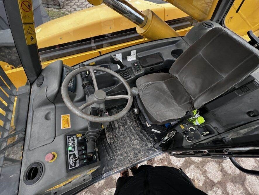 Stavební technika Komatsu WH714 H kosz: obrázek 10