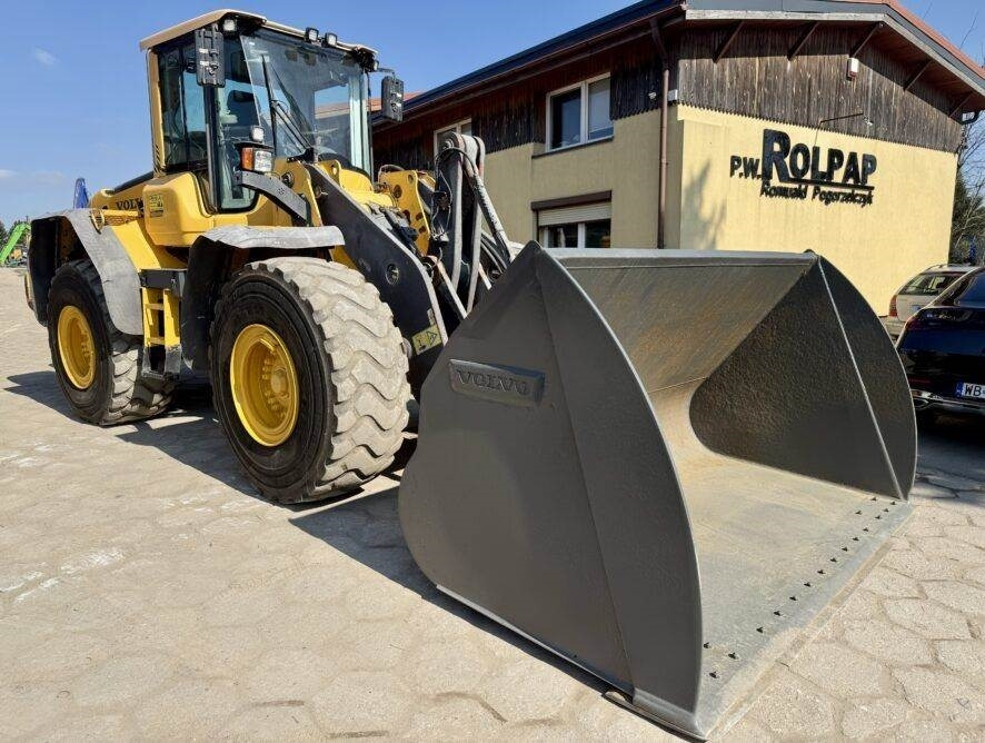 Volvo L120F - Kolový nakladač: obrázek 1 Volvo L120F - Kolový nakladač: obrázek 1