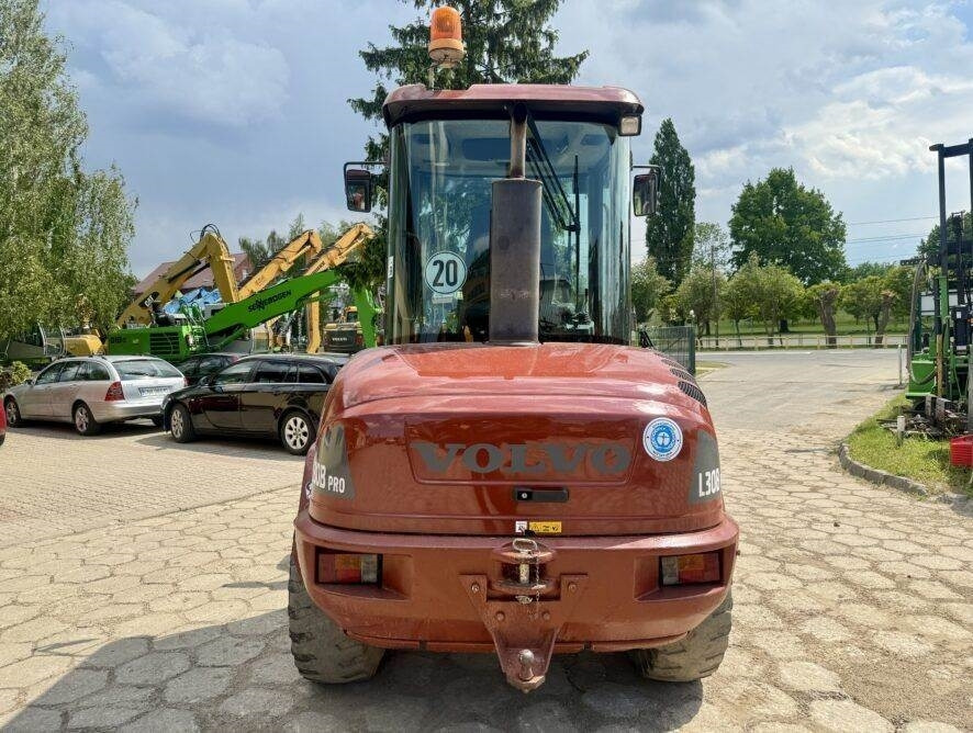 Volvo L30B Pro - Kolový nakladač: obrázek 5 Volvo L30B Pro - Kolový nakladač: obrázek 5