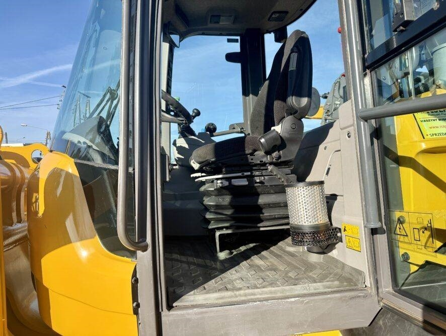 Kolový nakladač Volvo L45G TP: obrázek 21