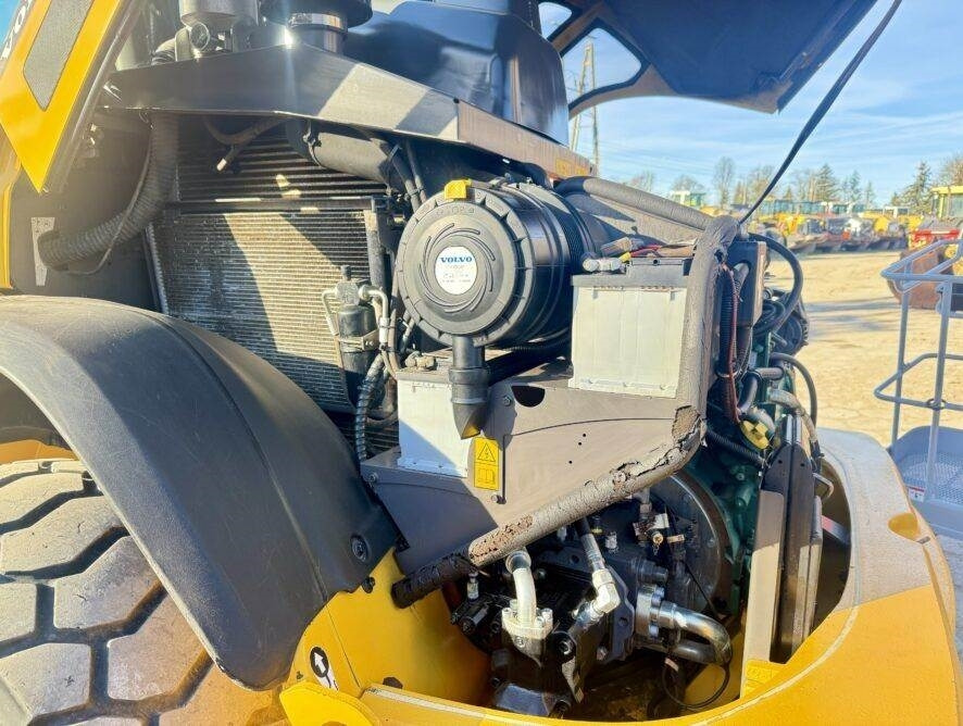 Kolový nakladač Volvo L45G TP: obrázek 16