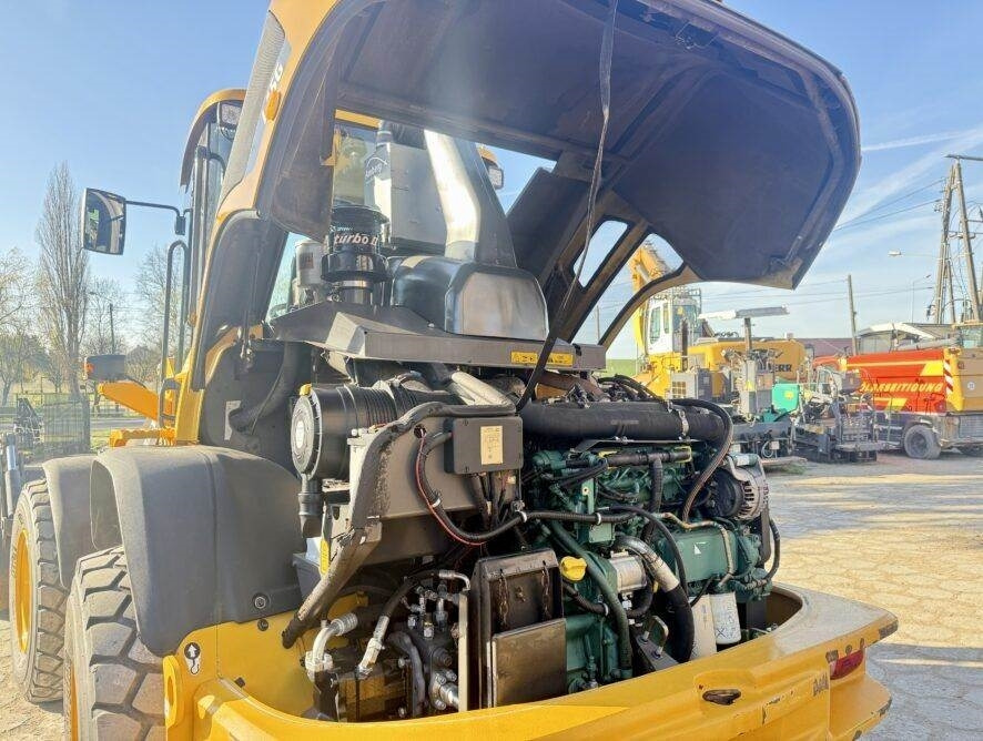 Kolový nakladač Volvo L45G TP: obrázek 17