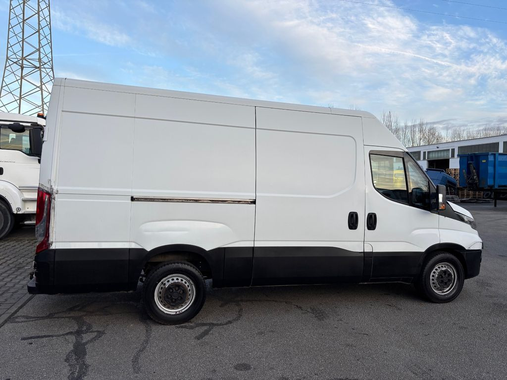 Iveco Daily 35S130 Klima - Furgon: obrázek 4 Iveco Daily 35S130 Klima - Furgon: obrázek 4
