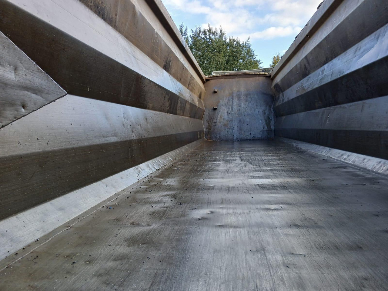 Lück SKF 35 60m³ Liftachse/Plane - Sklápěcí návěs: obrázek 5 Lück SKF 35 60m³ Liftachse/Plane - Sklápěcí návěs: obrázek 5