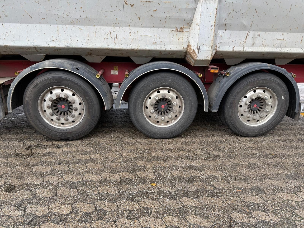 Lück SKF35 86m³/Alufelgen/SAF/Scheibe/Lift - Sklápěcí návěs: obrázek 5 Lück SKF35 86m³/Alufelgen/SAF/Scheibe/Lift - Sklápěcí návěs: obrázek 5