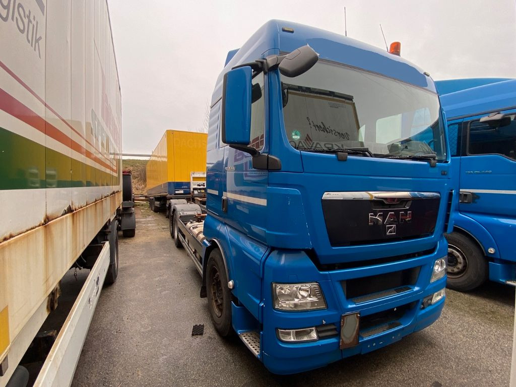 MAN TGX 26.440 EEV /Retarder/Lift/StandHei/2 Stück MAN TGX 26.440 EURO V EEV 2 Stück - Kontejnérový podvozek/ Výměnná nástavba: obrázek 3 MAN TGX 26.440 EEV /Retarder/Lift/StandHei/2 Stück MAN TGX 26.440 EURO V EEV 2 Stück - Kontejnérový podvozek/ Výměnná nástavba: obrázek 3