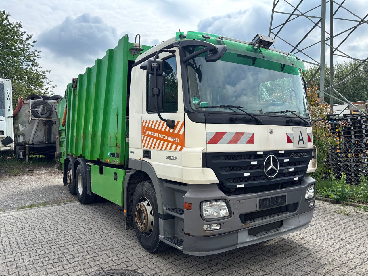 Mercedes-Benz 2532L EU5/Zöller Schüttung/VarioPress/Blatt-Luft - Vůz na odvoz odpadků: obrázek 1 Mercedes-Benz 2532L EU5/Zöller Schüttung/VarioPress/Blatt-Luft - Vůz na odvoz odpadků: obrázek 1