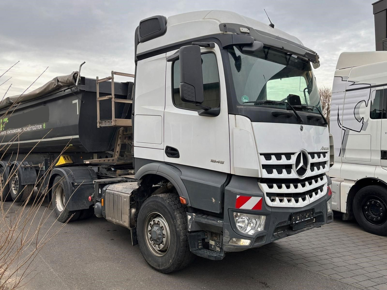 Mercedes-Benz MP V 1845 4x4/Retarder/Kipphydraulik - Tahač: obrázek 1 Mercedes-Benz MP V 1845 4x4/Retarder/Kipphydraulik - Tahač: obrázek 1