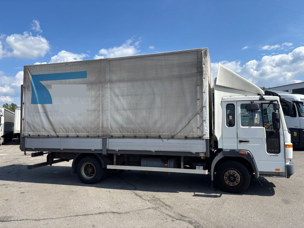 Volvo FL6 Klima/Luftfederung - Plachtová dodávka: obrázek 3 Volvo FL6 Klima/Luftfederung - Plachtová dodávka: obrázek 3