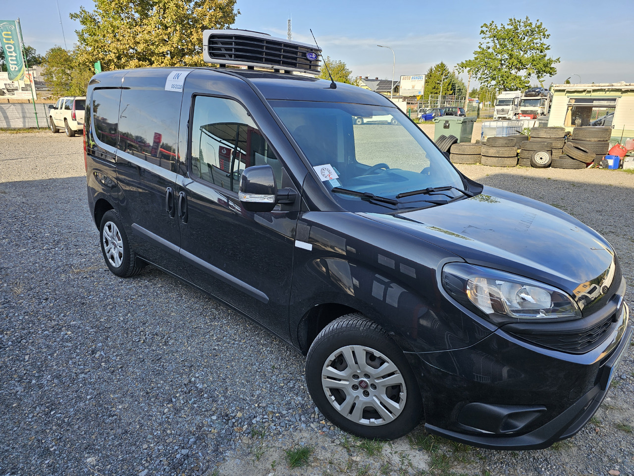 FIAT DOBLO CHLODNIA MROZNIA - 20C CARRIER KLIMA EURO6 - Chladící dodávka: obrázek 3 FIAT DOBLO CHLODNIA MROZNIA - 20C CARRIER KLIMA EURO6 - Chladící dodávka: obrázek 3