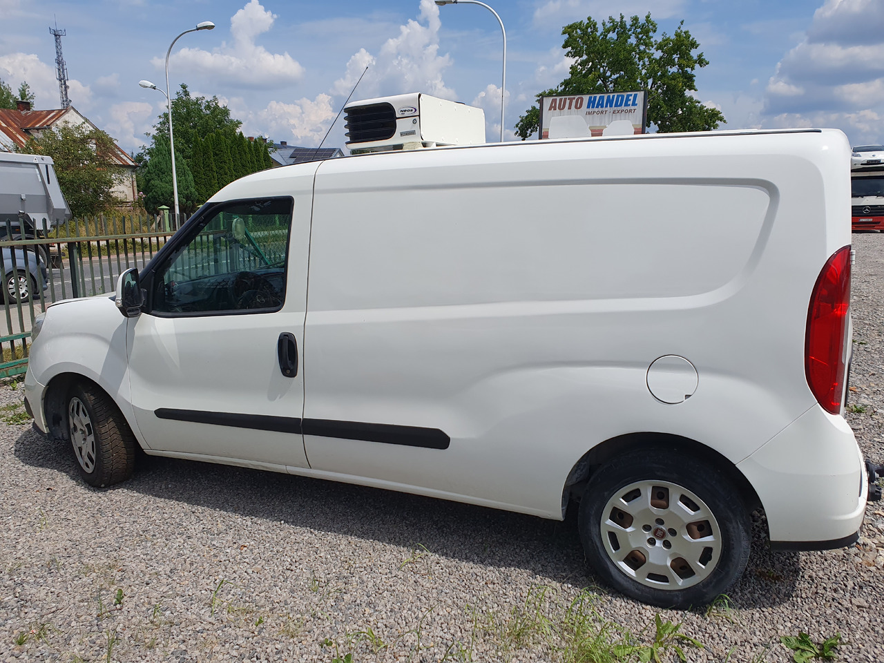 FIAT DOBLO LONG CHLODNIA carrier KLIMA EURO6 - Chladící dodávka: obrázek 4 FIAT DOBLO LONG CHLODNIA carrier KLIMA EURO6 - Chladící dodávka: obrázek 4
