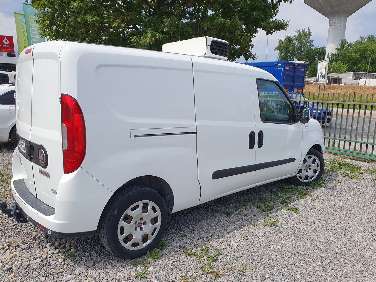 FIAT DOBLO LONG CHLODNIA carrier KLIMA EURO6 - Chladící dodávka: obrázek 2 FIAT DOBLO LONG CHLODNIA carrier KLIMA EURO6 - Chladící dodávka: obrázek 2