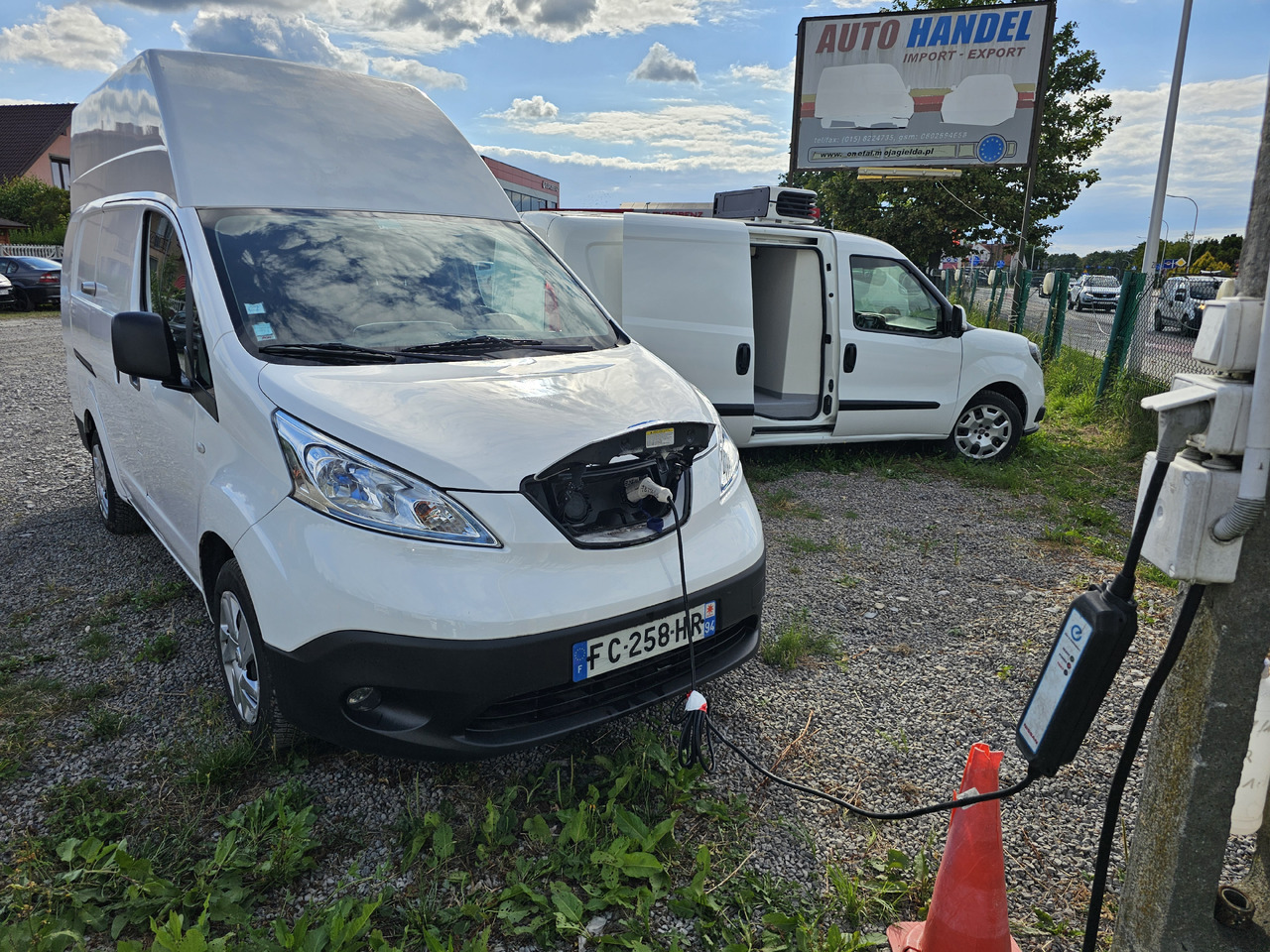 NISSAN E-NV200 ELEKTRYCZNY 40 KV 250 km KLIMA KAMERA - Malá dodávka, Elektrická dodávka: obrázek 2 NISSAN E-NV200 ELEKTRYCZNY 40 KV 250 km KLIMA KAMERA - Malá dodávka, Elektrická dodávka: obrázek 2