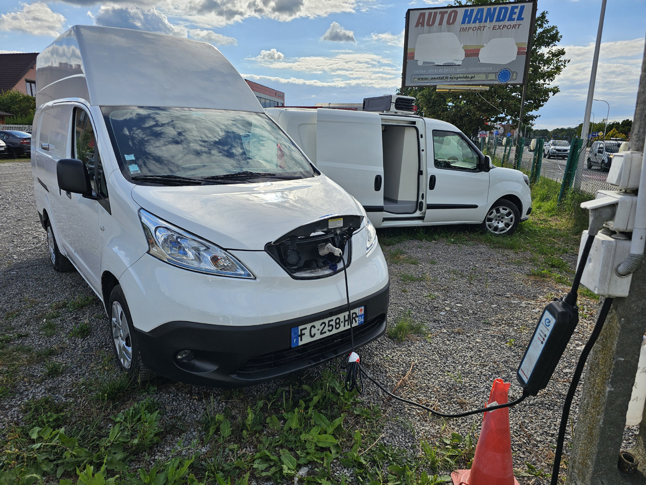 NISSAN E-NV200 ELEKTRYCZNY 40 KV 250 km KLIMA KAMERA - Malá dodávka, Elektrická dodávka: obrázek 1 NISSAN E-NV200 ELEKTRYCZNY 40 KV 250 km KLIMA KAMERA - Malá dodávka, Elektrická dodávka: obrázek 1