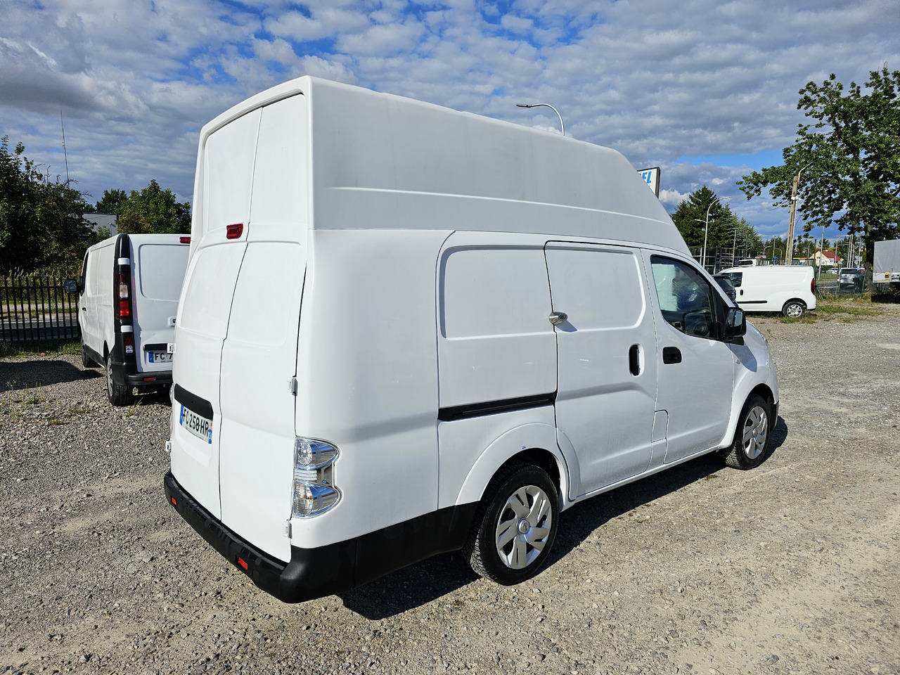NISSAN E-NV200 ELEKTRYCZNY 40 KV 250 km klima KAMERA - Malá dodávka, Elektrická dodávka: obrázek 4 NISSAN E-NV200 ELEKTRYCZNY 40 KV 250 km klima KAMERA - Malá dodávka, Elektrická dodávka: obrázek 4