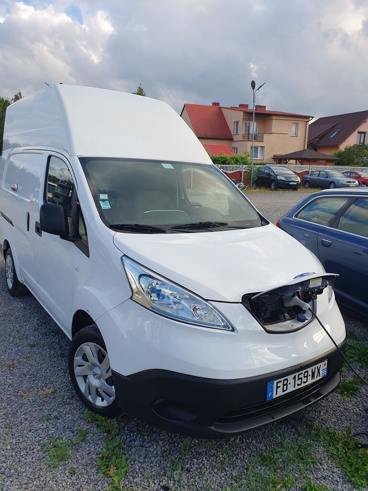 Nissan e-NV200 ELEKTRYK 40 Kwh 250 -300 km klima kamera - Malá dodávka, Elektrická dodávka: obrázek 1 Nissan e-NV200 ELEKTRYK 40 Kwh 250 -300 km klima kamera - Malá dodávka, Elektrická dodávka: obrázek 1