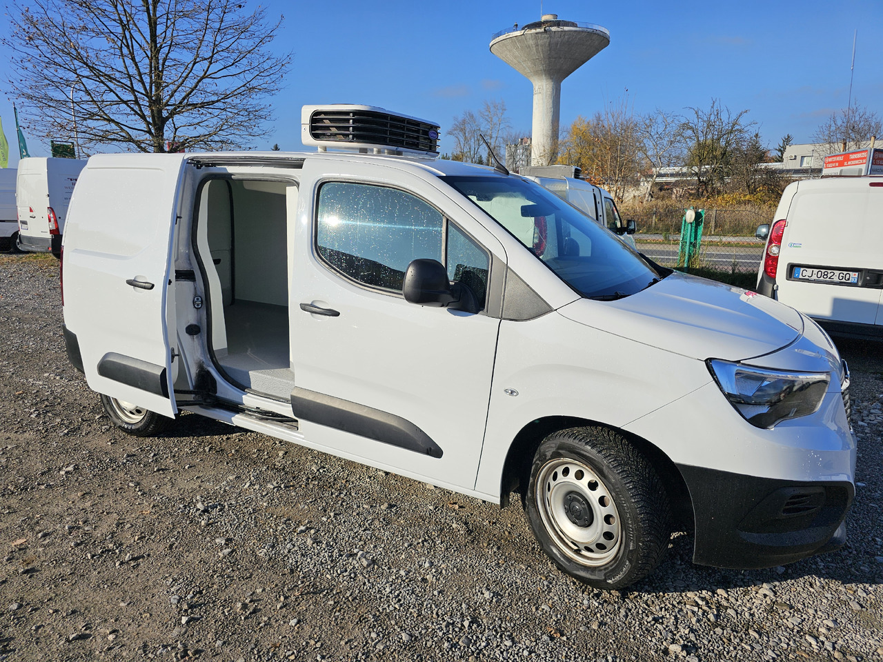 OPEL COMBO MAXI LONG CHLODNIA MROZNIA CARRIER KLIMA EURO6 - Chladící dodávka: obrázek 4 OPEL COMBO MAXI LONG CHLODNIA MROZNIA CARRIER KLIMA EURO6 - Chladící dodávka: obrázek 4