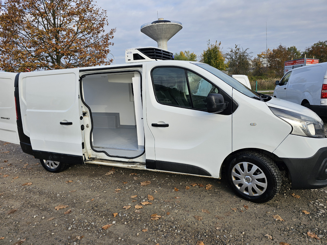 RENAULT TRAFIC MAXI LONG CHLODNIA MROZNIA CARRIER+230V KLIMA NAVI KAMERA EURO6 - Chladící dodávka: obrázek 4 RENAULT TRAFIC MAXI LONG CHLODNIA MROZNIA CARRIER+230V KLIMA NAVI KAMERA EURO6 - Chladící dodávka: obrázek 4