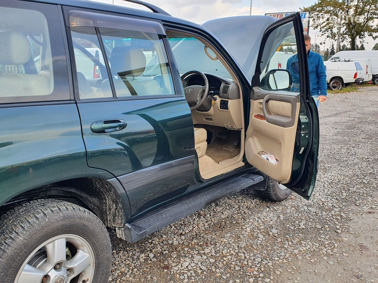 Toyota LAND CRUISER 100 4,2 TD KLIMA 7 OSOB - Osobní auto: obrázek 4 Toyota LAND CRUISER 100 4,2 TD KLIMA 7 OSOB - Osobní auto: obrázek 4