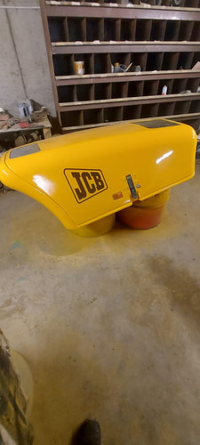 JCB Bonnet - Kapota pro Stavební technika: obrázek 1 JCB Bonnet - Kapota pro Stavební technika: obrázek 1