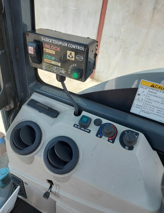 Mini rýpadlo KOBELCO SK28SR-6: obrázek 10