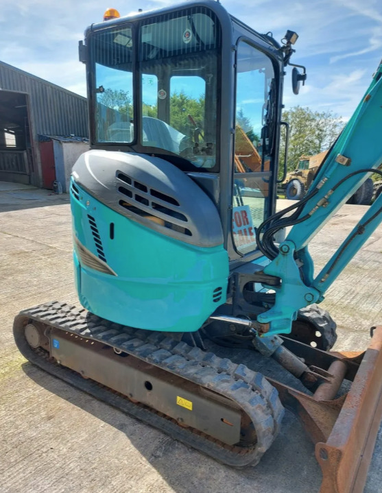 Mini rýpadlo KOBELCO SK28SR-6: obrázek 6