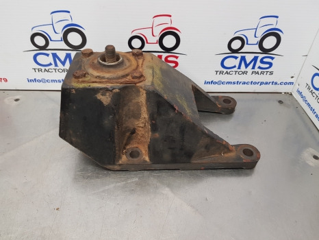Case 5140, 5120, 5130, 5150, 5220, 5250, Cab Support Mounts 1531800c1 - Podvěs kabiny: obrázek 1 Case 5140, 5120, 5130, 5150, 5220, 5250, Cab Support Mounts 1531800c1 - Podvěs kabiny: obrázek 1