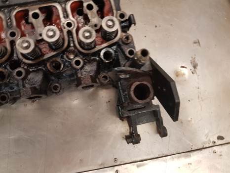 Case 5140, 5130, 5150 Engine Cylinder Head S433911273-10, J929735, J910276 - Hlava válců: obrázek 4 Case 5140, 5130, 5150 Engine Cylinder Head S433911273-10, J929735, J910276 - Hlava válců: obrázek 4