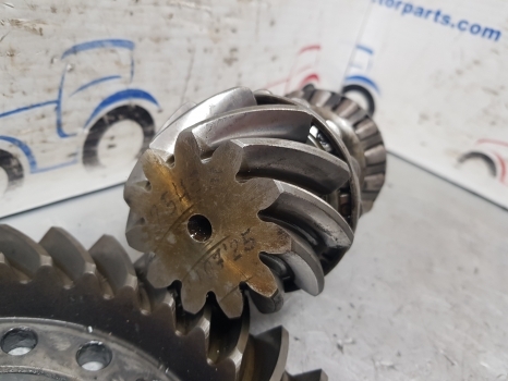 Case 5140, 5250 Front Axle Bevel Gear Z 11/32 065630; 81877c1; 81876c1; 065630 - Přední náprava pro Traktor: obrázek 3 Case 5140, 5250 Front Axle Bevel Gear Z 11/32 065630; 81877c1; 81876c1; 065630 - Přední náprava pro Traktor: obrázek 3