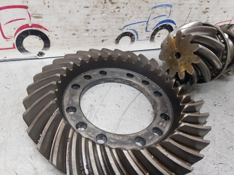 Case 5140, 5250 Front Axle Bevel Gear Z 11/32 065630; 81877c1; 81876c1; 065630 - Přední náprava pro Traktor: obrázek 4 Case 5140, 5250 Front Axle Bevel Gear Z 11/32 065630; 81877c1; 81876c1; 065630 - Přední náprava pro Traktor: obrázek 4