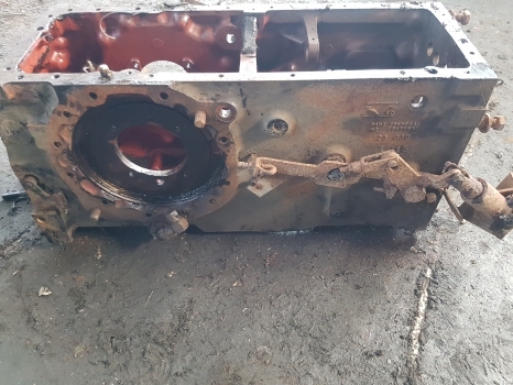 Case Cx100, Cx50, Cx60, Cx70, Cx90 Rear Axle Housing 254365a1, 254364a1 - Zadní náprava pro Traktor: obrázek 1 Case Cx100, Cx50, Cx60, Cx70, Cx90 Rear Axle Housing 254365a1, 254364a1 - Zadní náprava pro Traktor: obrázek 1