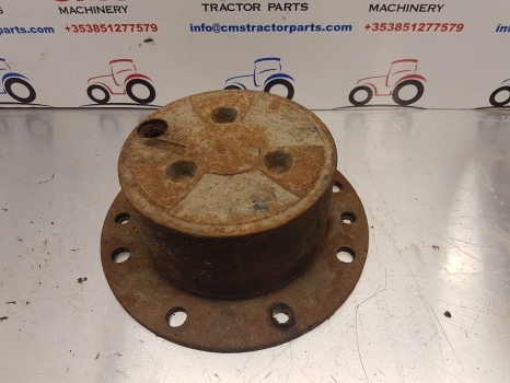 Case Hub Cover 4472452036 Zf Apl 330 81437c1 - Hlava pro Traktor: obrázek 1 Case Hub Cover 4472452036 Zf Apl 330 81437c1 - Hlava pro Traktor: obrázek 1