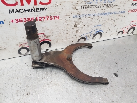 Case International 956, 1056 Rear Axle Differential Fork 3230701r91, 2706178r93 - Zadní náprava pro Traktor: obrázek 4 Case International 956, 1056 Rear Axle Differential Fork 3230701r91, 2706178r93 - Zadní náprava pro Traktor: obrázek 4