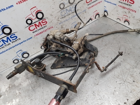Case New Holland Air Brake Valve Unit 4700152650, 97350009570, 82016341 84157669 - Brzdový ventil pro Traktor: obrázek 1 Case New Holland Air Brake Valve Unit 4700152650, 97350009570, 82016341 84157669 - Brzdový ventil pro Traktor: obrázek 1