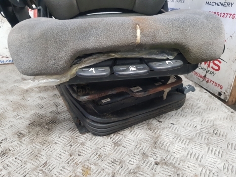 Claas Arion 500, 600, Axion 800, 900 Series Driver Seat 0021500311, 21500311 - Sedaček pro Traktor: obrázek 4 Claas Arion 500, 600, Axion 800, 900 Series Driver Seat 0021500311, 21500311 - Sedaček pro Traktor: obrázek 4