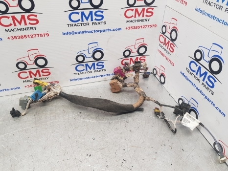Claas Arion 640 Cab Dashboard Wiring Loom 0026081260, 0026081261, 26081260 - Kabely/ Vodiče pro Traktor: obrázek 1 Claas Arion 640 Cab Dashboard Wiring Loom 0026081260, 0026081261, 26081260 - Kabely/ Vodiče pro Traktor: obrázek 1