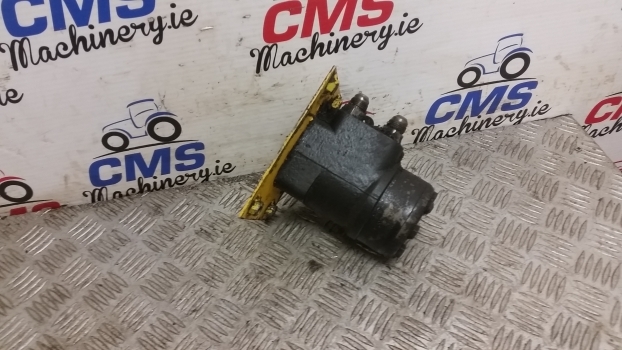 Danfos Hydraulic Steering Motor, Valve 150n1240 - Hydraulický motor: obrázek 4 Danfos Hydraulic Steering Motor, Valve 150n1240 - Hydraulický motor: obrázek 4