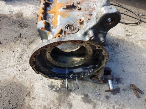 Fendt 724 S4, 700 Series, Rear Axle Housing, Central Housing 103004200000 - Zadní náprava: obrázek 5 Fendt 724 S4, 700 Series, Rear Axle Housing, Central Housing 103004200000 - Zadní náprava: obrázek 5