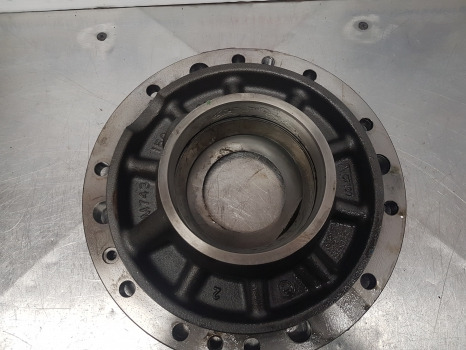 Fendt 724 S4, 716, 718, 720, 724 Rear Axle Bearing Support 743150010051 - Zadní náprava: obrázek 4 Fendt 724 S4, 716, 718, 720, 724 Rear Axle Bearing Support 743150010051 - Zadní náprava: obrázek 4