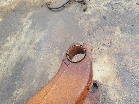 Fendt 724 S4 Front Axle Swing Arm M725300050032, G743300050030 - Podvěs: obrázek 3 Fendt 724 S4 Front Axle Swing Arm M725300050032, G743300050030 - Podvěs: obrázek 3