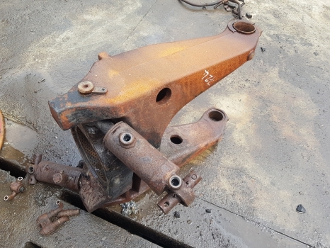 Fendt 724 S4 Front Axle Swing Arm M725300050032, G743300050030 - Podvěs: obrázek 1 Fendt 724 S4 Front Axle Swing Arm M725300050032, G743300050030 - Podvěs: obrázek 1