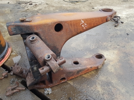 Fendt 724 S4 Front Axle Swing Arm M725300050032, G743300050030 - Podvěs: obrázek 2 Fendt 724 S4 Front Axle Swing Arm M725300050032, G743300050030 - Podvěs: obrázek 2