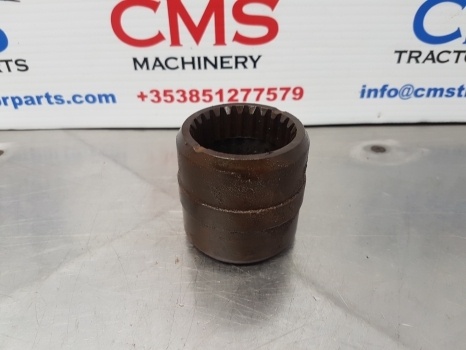 Fendt 818, 711, 712, 714, 820, Rear Axle Pinion Coupling 716100410071 - Zadní náprava: obrázek 2 Fendt 818, 711, 712, 714, 820, Rear Axle Pinion Coupling 716100410071 - Zadní náprava: obrázek 2