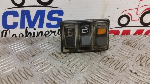 Fiat F, Fd Tf140 Control Button Housings With Buttons 5151075 - Kabina a interiér pro Traktor: obrázek 1 Fiat F, Fd Tf140 Control Button Housings With Buttons 5151075 - Kabina a interiér pro Traktor: obrázek 1