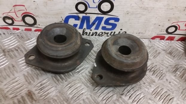 Fiat F140, F100, F110, F115, F120, F Series Elasting Mountings, Pair 5156688 - Podvěs kabiny pro Traktor: obrázek 1 Fiat F140, F100, F110, F115, F120, F Series Elasting Mountings, Pair 5156688 - Podvěs kabiny pro Traktor: obrázek 1