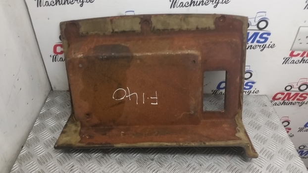 Fiat F140, F100, F120, F130, F140 Dt, F120 Dt, F130 Dtcab Interior Panel - Kabina a interiér pro Traktor: obrázek 2 Fiat F140, F100, F120, F130, F140 Dt, F120 Dt, F130 Dtcab Interior Panel - Kabina a interiér pro Traktor: obrázek 2