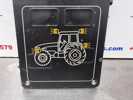 Fiat, New Holland 60, M Series Ecu Control Panel 82008154, 82010884, 82013284 - Řídicí blok: obrázek 3 Fiat, New Holland 60, M Series Ecu Control Panel 82008154, 82010884, 82013284 - Řídicí blok: obrázek 3