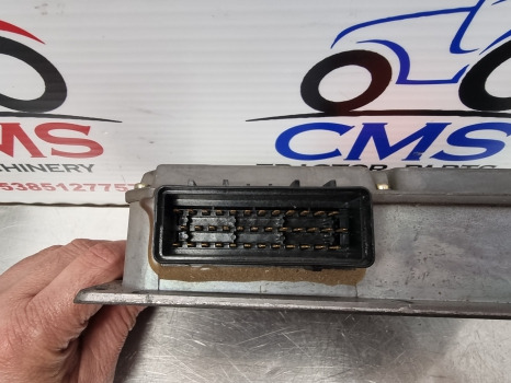 Fiat, New Holland 60, M Series Ecu Control Panel 82008154, 82010884, 82013284 - Řídicí blok: obrázek 5 Fiat, New Holland 60, M Series Ecu Control Panel 82008154, 82010884, 82013284 - Řídicí blok: obrázek 5